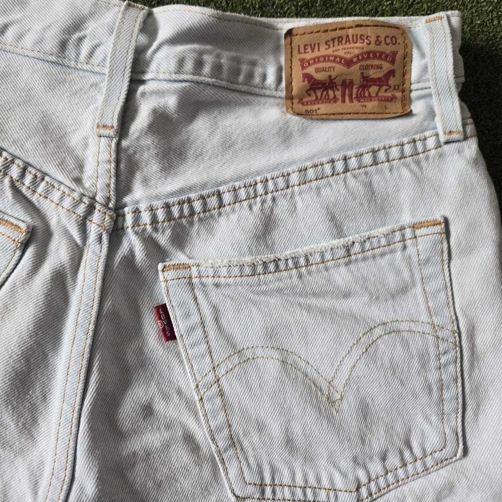 Levi's 501 High Rise Cutoff Distressed Button Fly Shorts Denim Women's Size 28 - Picture 4 of 12
